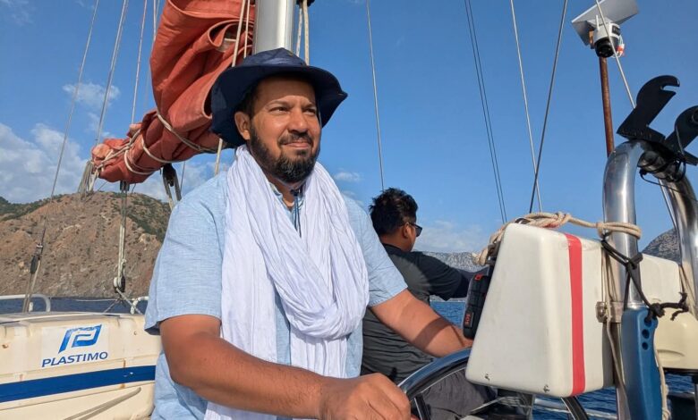 أحمد جد يروي من “أسطول غزة” حكايات البحر والعمامة الموريتانية