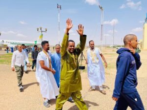 المواطنون الموريتانيون المفرج عنهم في مالي يصلون إلى أرض الوطن