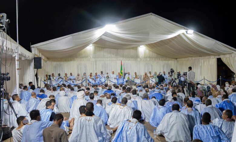 شباب شنقيط يسجلون ملاحظات على زيارة الرئيس للمدينة